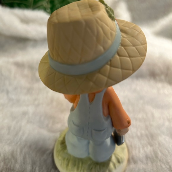 Precious Moments in Box Raisin Cane on the Holidays Figurine - Picture 5 of 8